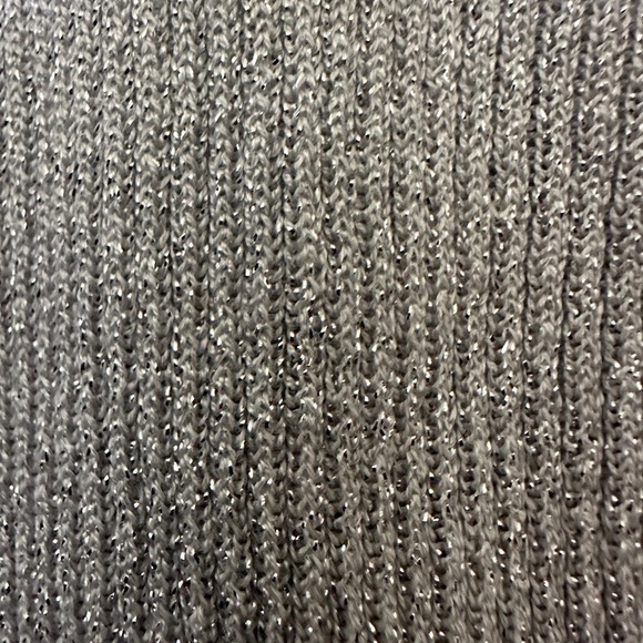 August Silk Metallic Gray Knit Top Women’s Sz Large Beaded V Neck 3/4 Sleeve - Picture 3 of 8